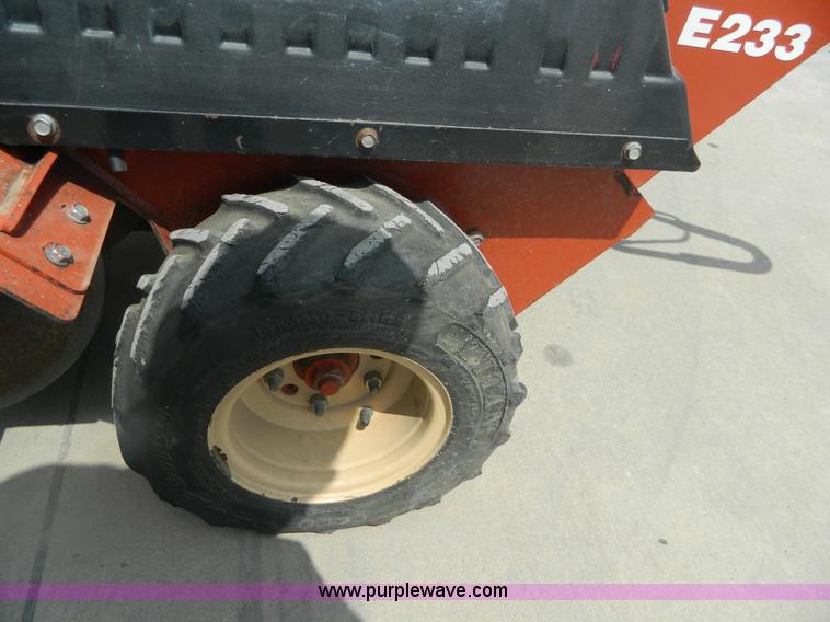 image for item BH9524 Ditch Witch 1230H trencher