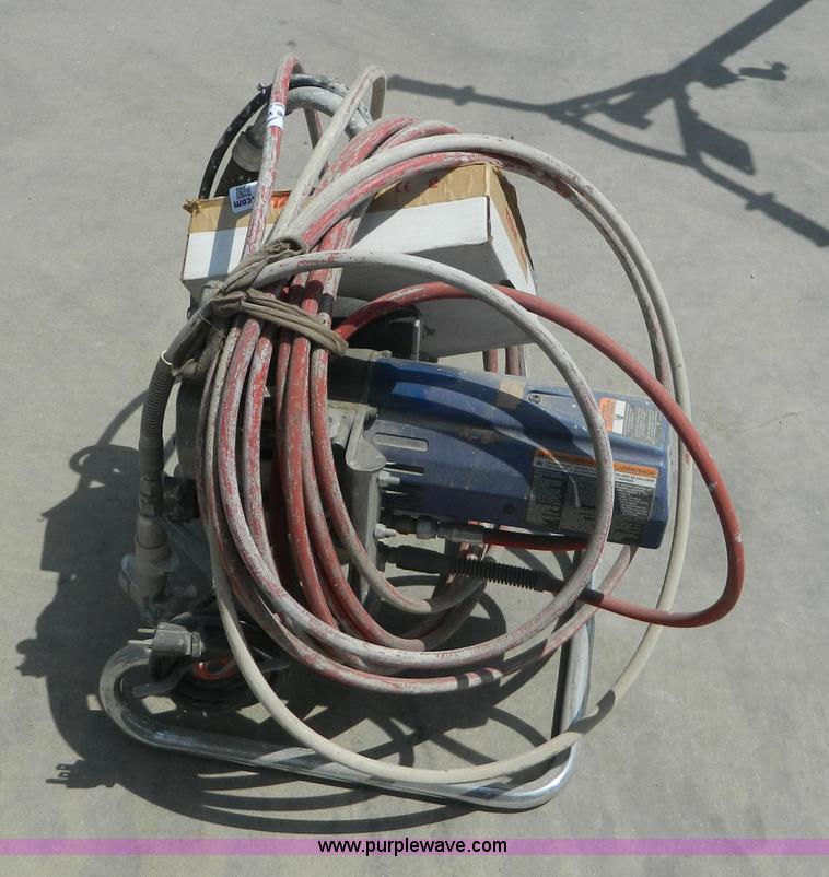 Sherwin Williams SW419 airless paint sprayer in Salina, KS Item