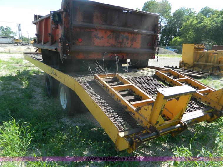 image for item BJ9177 1990 Custom 10T100 equipment trailer