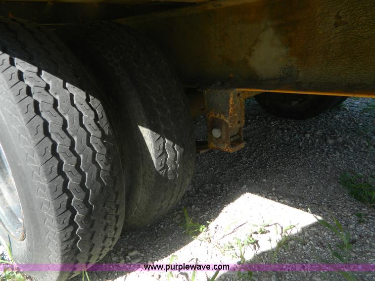 image for item BJ9177 1990 Custom 10T100 equipment trailer
