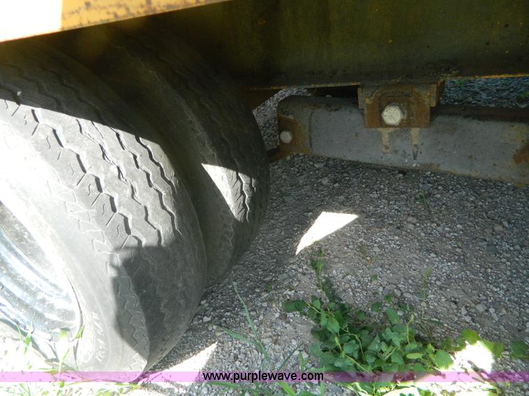 image for item BJ9177 1990 Custom 10T100 equipment trailer