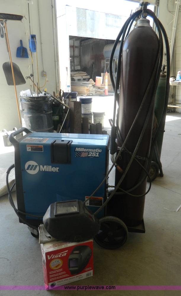 image for item BJ9230 Miller MillerMatic 251 wire feed welder