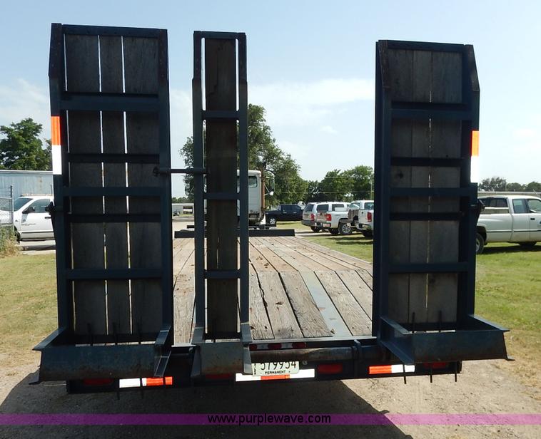 image for item J3837 2007 Kaufman HP20ton equipment trailer