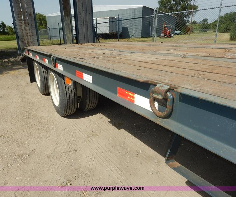 image for item J3837 2007 Kaufman HP20ton equipment trailer