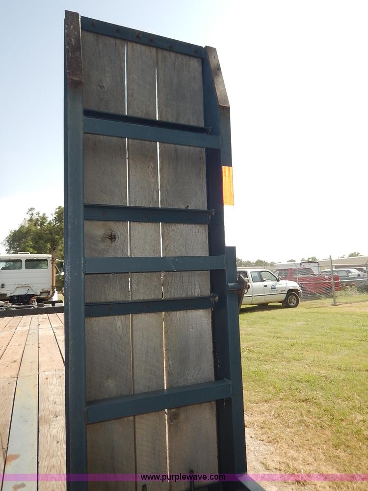 image for item J3837 2007 Kaufman HP20ton equipment trailer