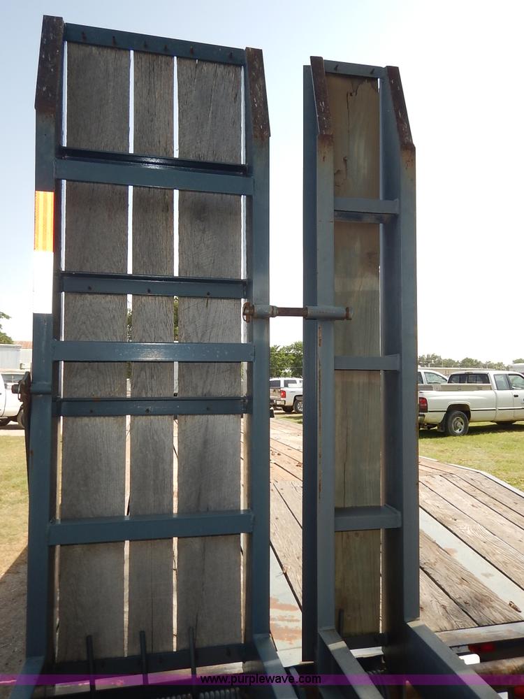 image for item J3837 2007 Kaufman HP20ton equipment trailer