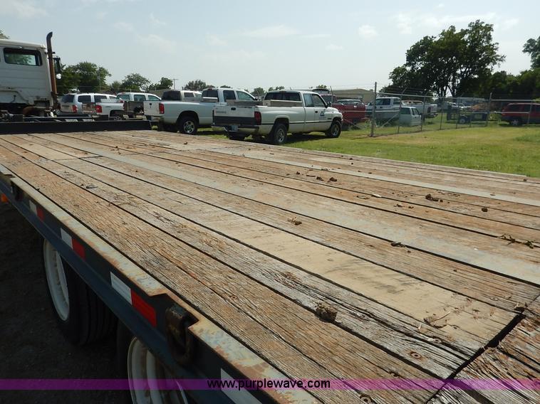 image for item J3837 2007 Kaufman HP20ton equipment trailer