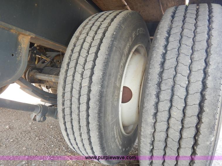 image for item J3837 2007 Kaufman HP20ton equipment trailer