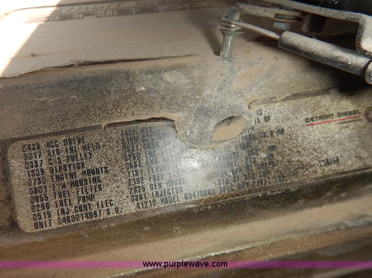 image for item J3838 1997 Freightliner FL106 semi truck