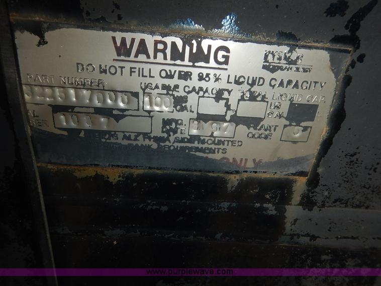 image for item J3838 1997 Freightliner FL106 semi truck