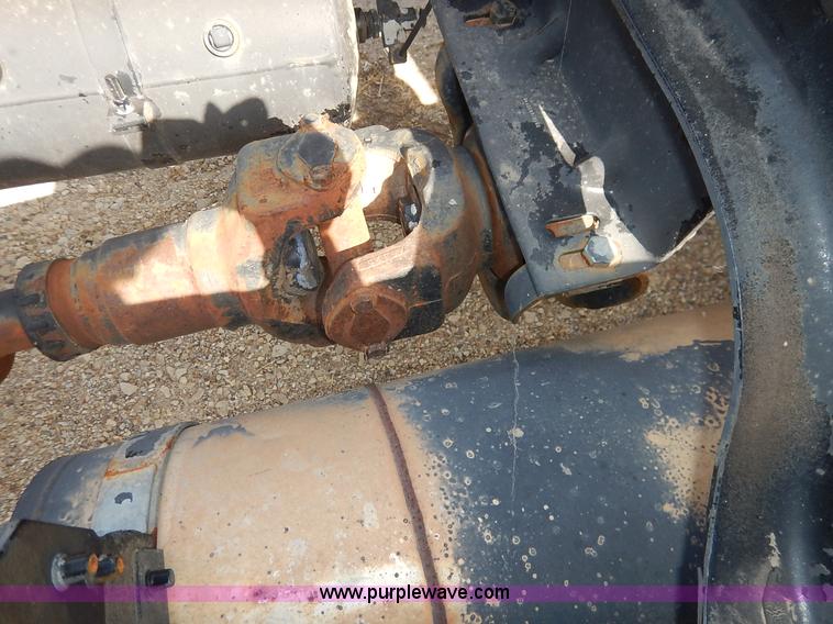 image for item J3838 1997 Freightliner FL106 semi truck