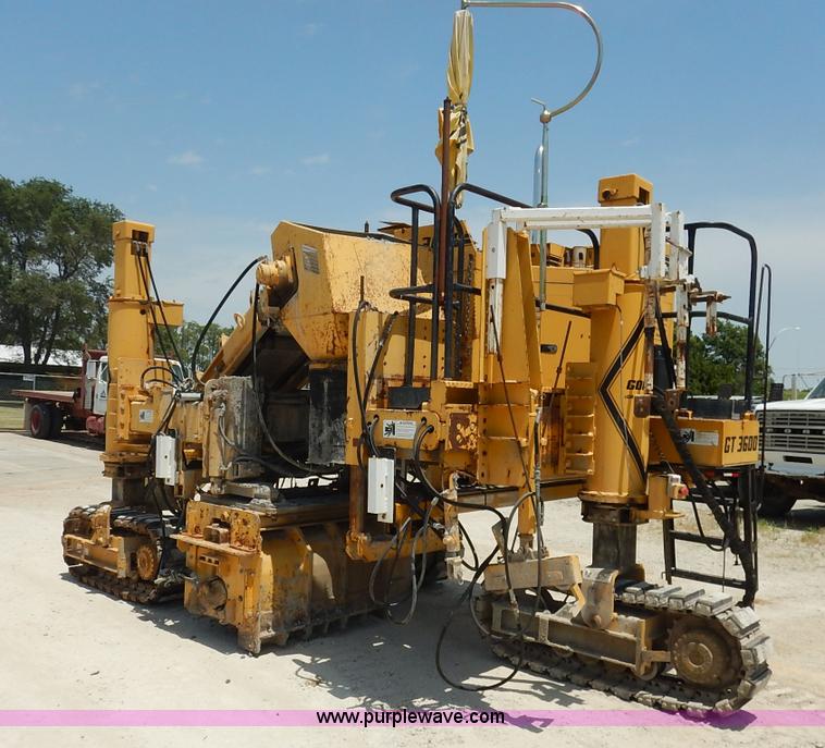 image for item J3841 1999 Gomaco GT3600 curb machine