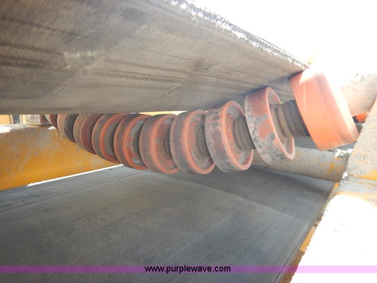 image for item J3841 1999 Gomaco GT3600 curb machine