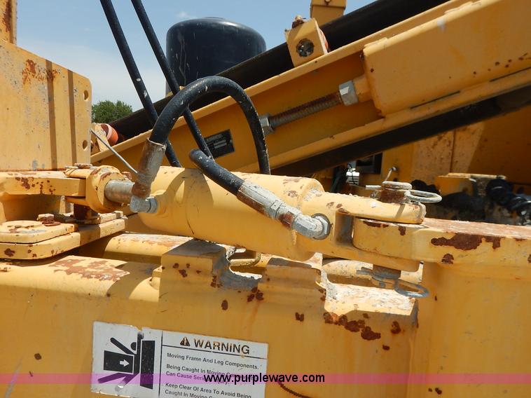 image for item J3841 1999 Gomaco GT3600 curb machine