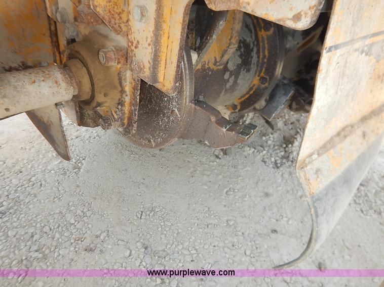 image for item J3841 1999 Gomaco GT3600 curb machine