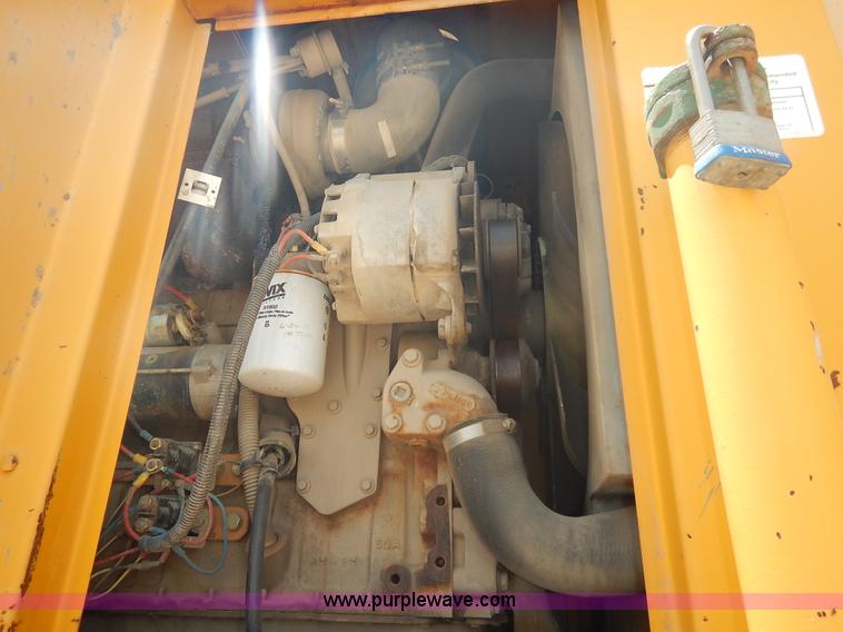 image for item J3841 1999 Gomaco GT3600 curb machine