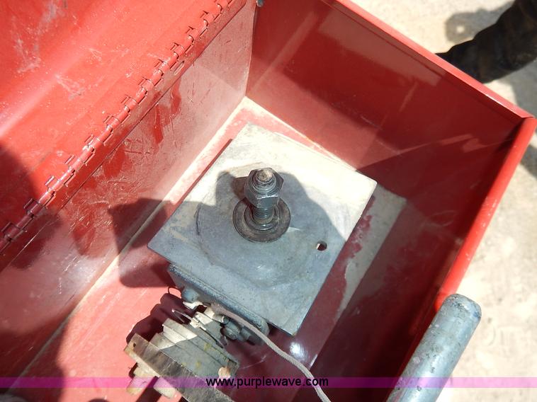 image for item J3841 1999 Gomaco GT3600 curb machine