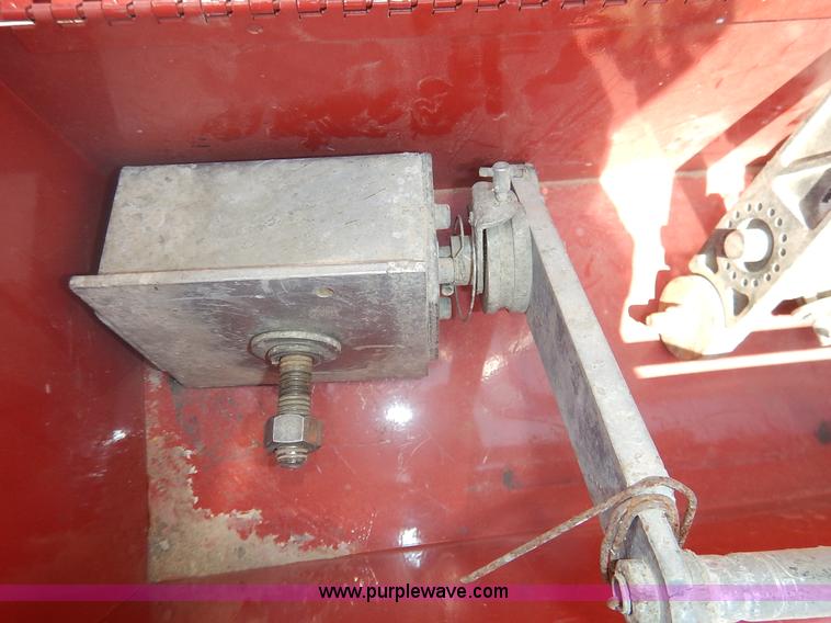 image for item J3841 1999 Gomaco GT3600 curb machine