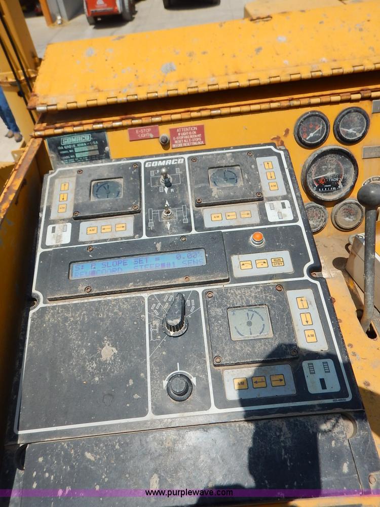 image for item J3841 1999 Gomaco GT3600 curb machine