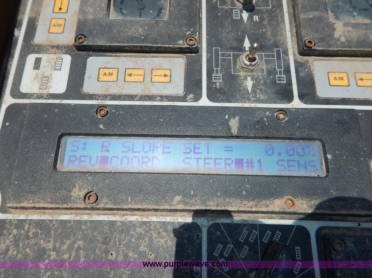 image for item J3841 1999 Gomaco GT3600 curb machine