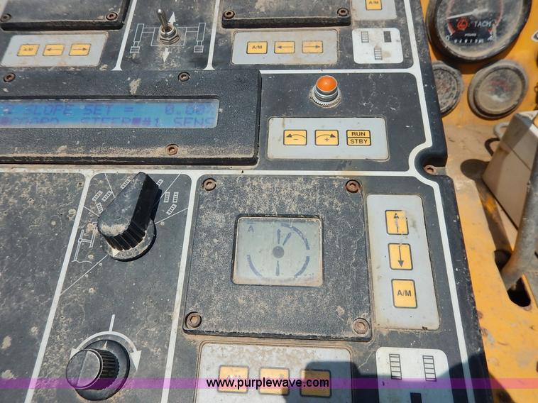 image for item J3841 1999 Gomaco GT3600 curb machine