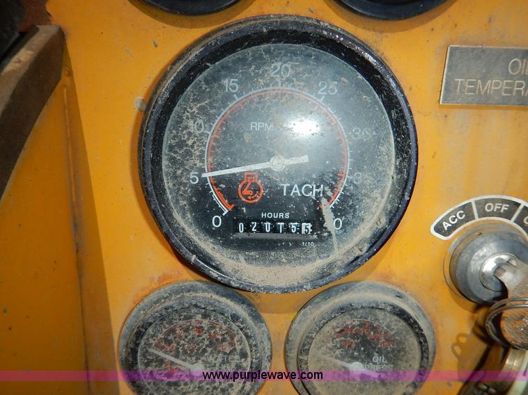 image for item J3841 1999 Gomaco GT3600 curb machine