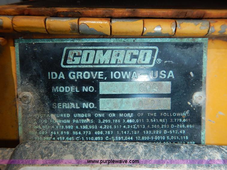 image for item J3841 1999 Gomaco GT3600 curb machine
