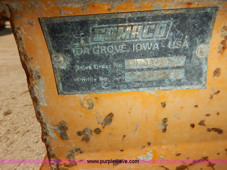 image for item J3841 1999 Gomaco GT3600 curb machine