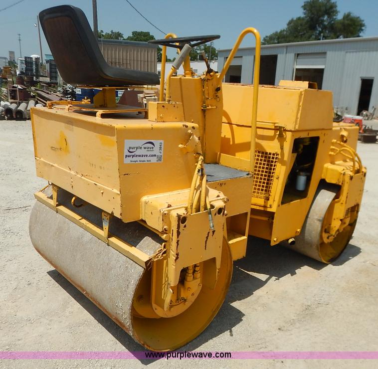 image for item J3843 Bomag D5407 vibratory double drum roller