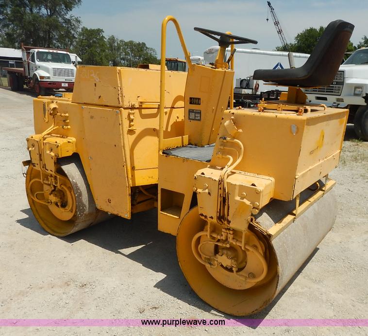 image for item J3843 Bomag D5407 vibratory double drum roller