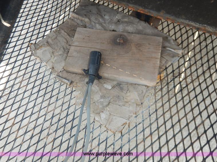 image for item J3848 2004 Kaufman utility trailer