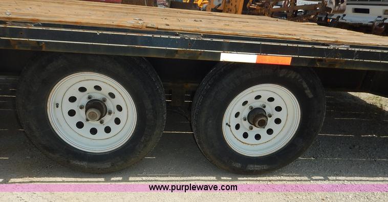 image for item J3848 2004 Kaufman utility trailer