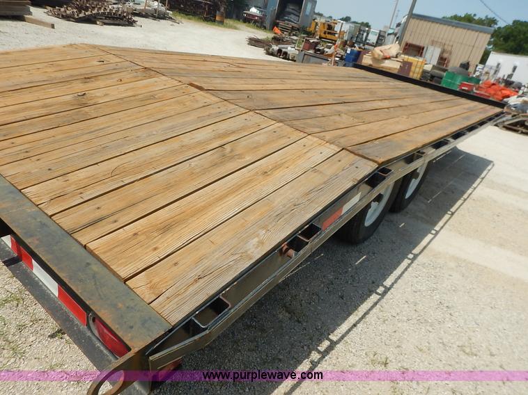 image for item J3848 2004 Kaufman utility trailer