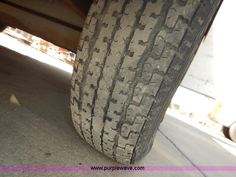 image for item J3854 2000 Continental Cargo CC712TA2 enclosed cargo trailer