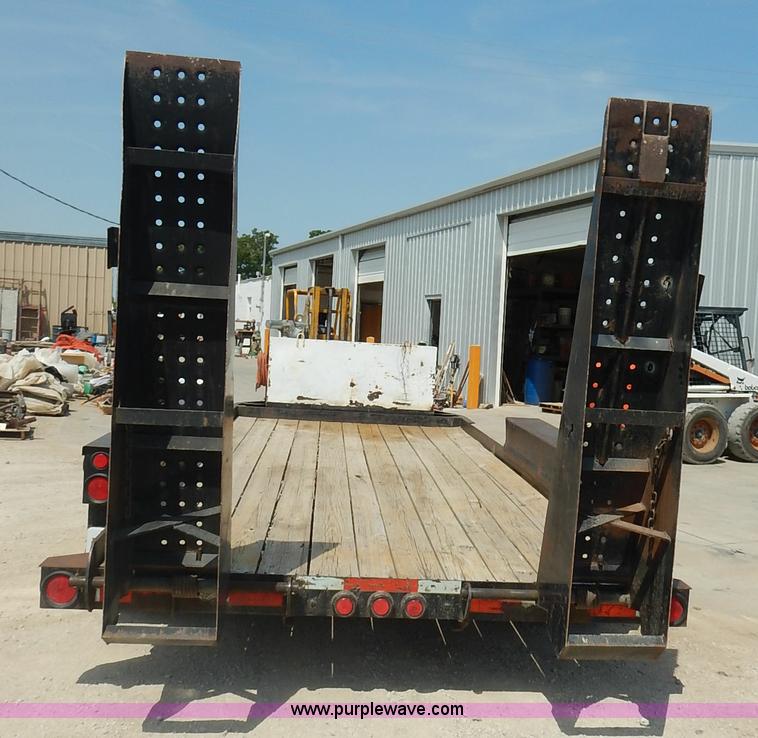 image for item J3862 2003 Belshe equipment trailer