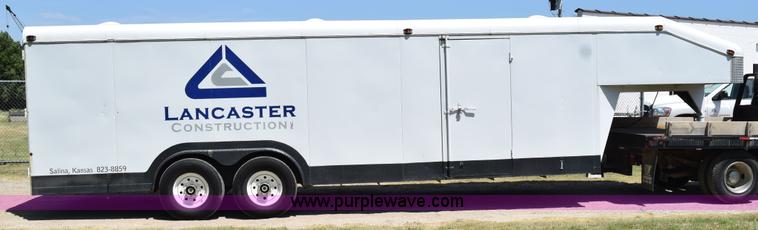 image for item K6101 1998 CM cargo trailer