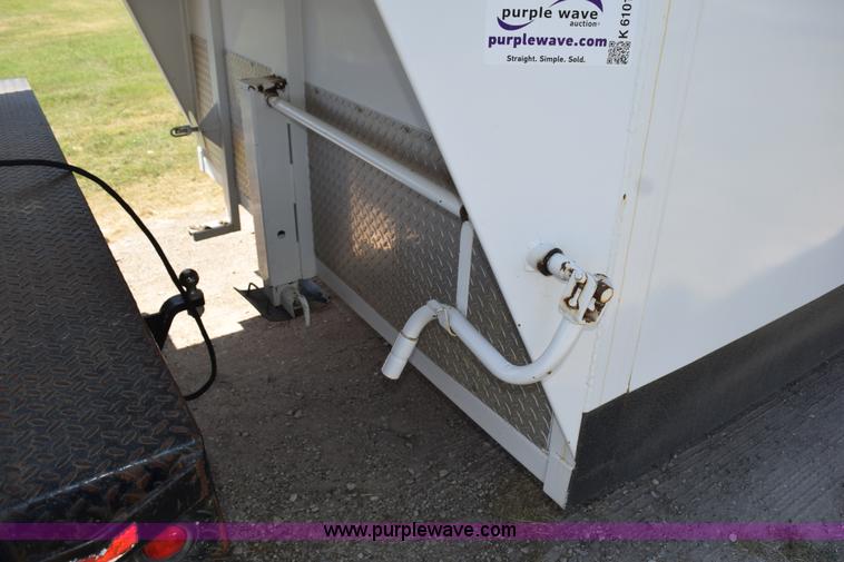 image for item K6101 1998 CM cargo trailer