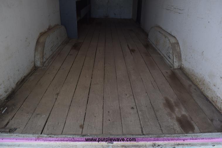 image for item K6101 1998 CM cargo trailer