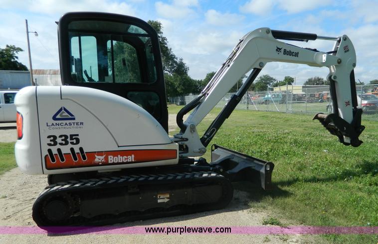 image for item K8098 2009 Bobcat 335G compact excavator