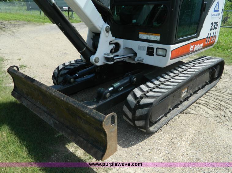 image for item K8098 2009 Bobcat 335G compact excavator