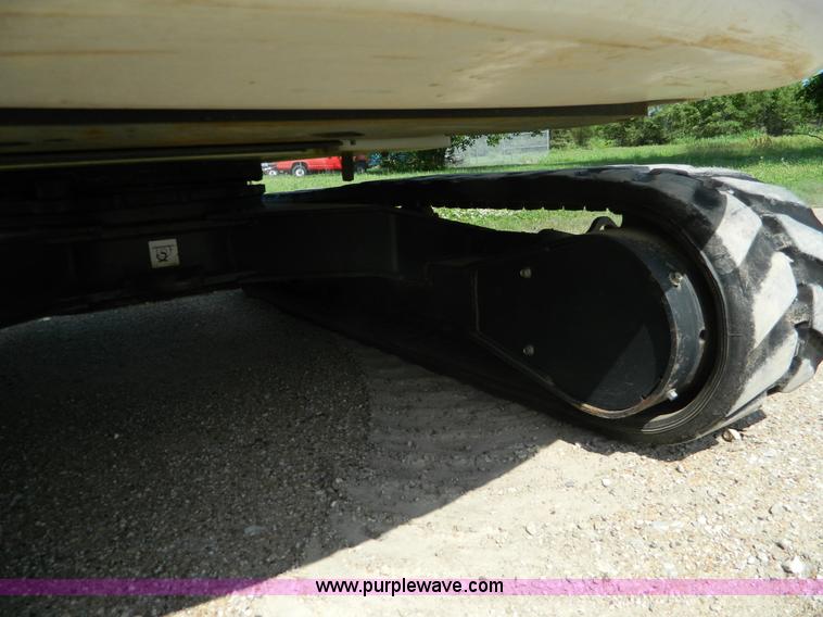 image for item K8098 2009 Bobcat 335G compact excavator