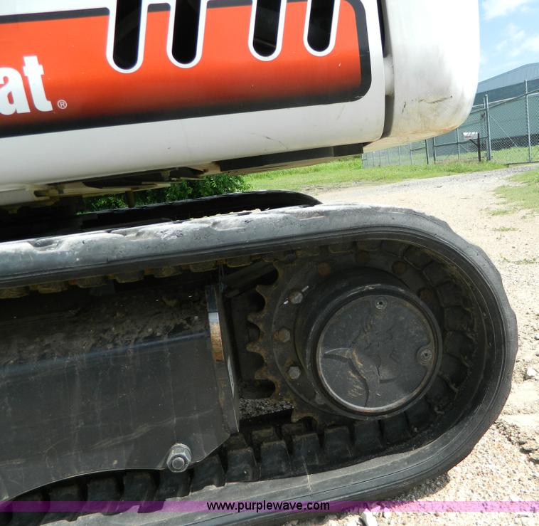 image for item K8098 2009 Bobcat 335G compact excavator