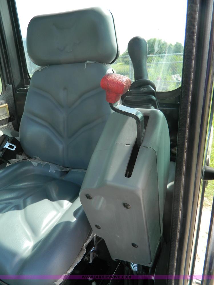 image for item K8098 2009 Bobcat 335G compact excavator