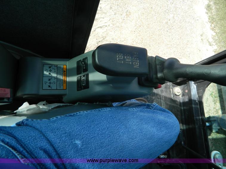 image for item K8098 2009 Bobcat 335G compact excavator