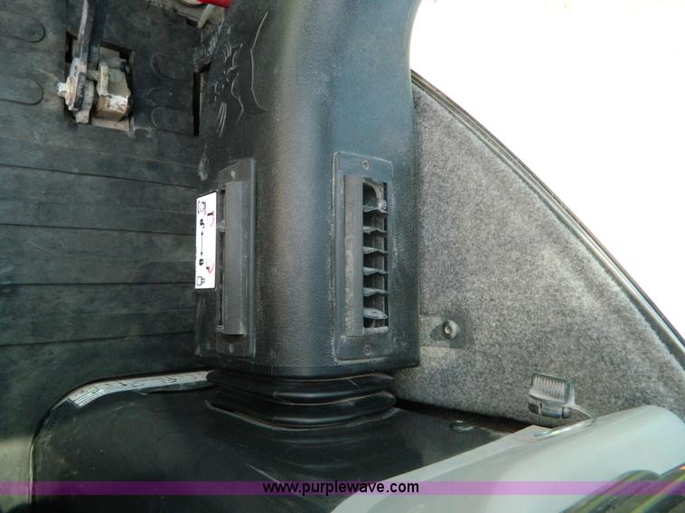 image for item K8098 2009 Bobcat 335G compact excavator