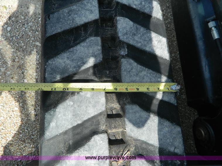 image for item K8098 2009 Bobcat 335G compact excavator