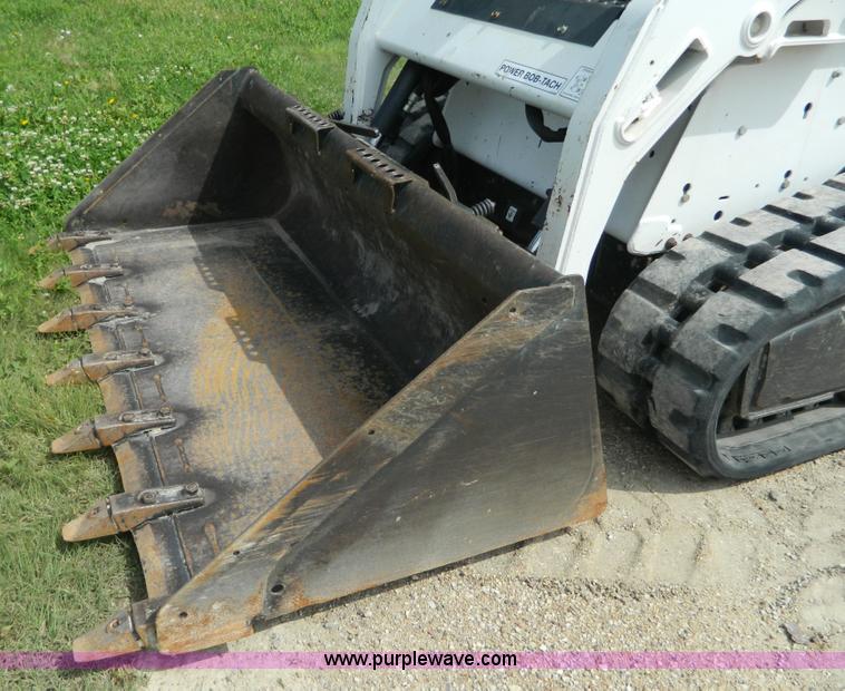 image for item K8099 2009 Bobcat T190 skid steer