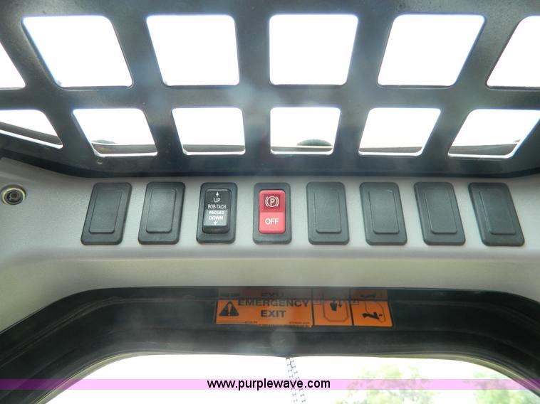 image for item K8100 2010 Bobcat S250 skid steer