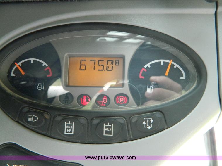 image for item K8100 2010 Bobcat S250 skid steer