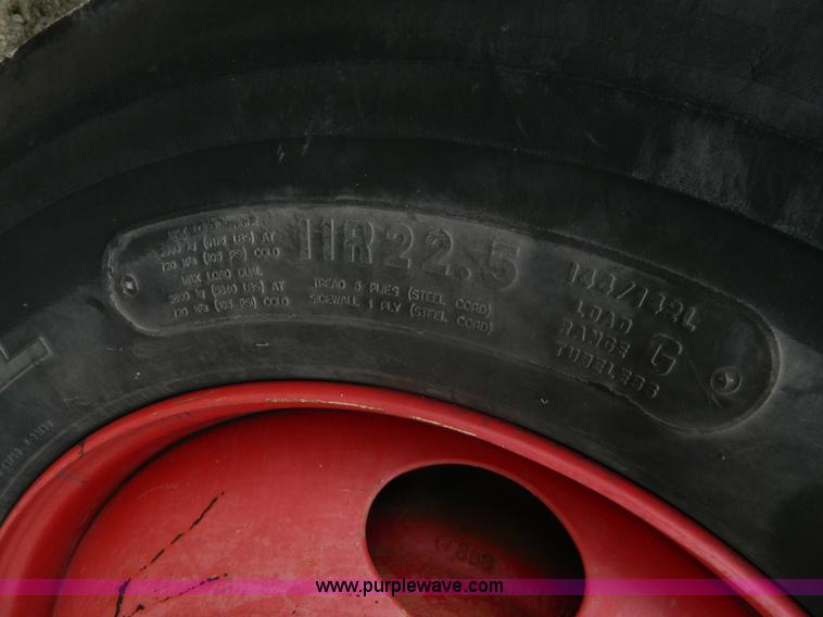 image for item K8102 1999 International 4900 flatbed dump truck